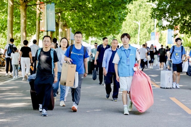 北航迎新現(xiàn)場。學校供圖.jpg
